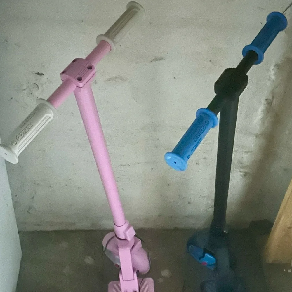 Electric Scooters - Picture 3 of 3